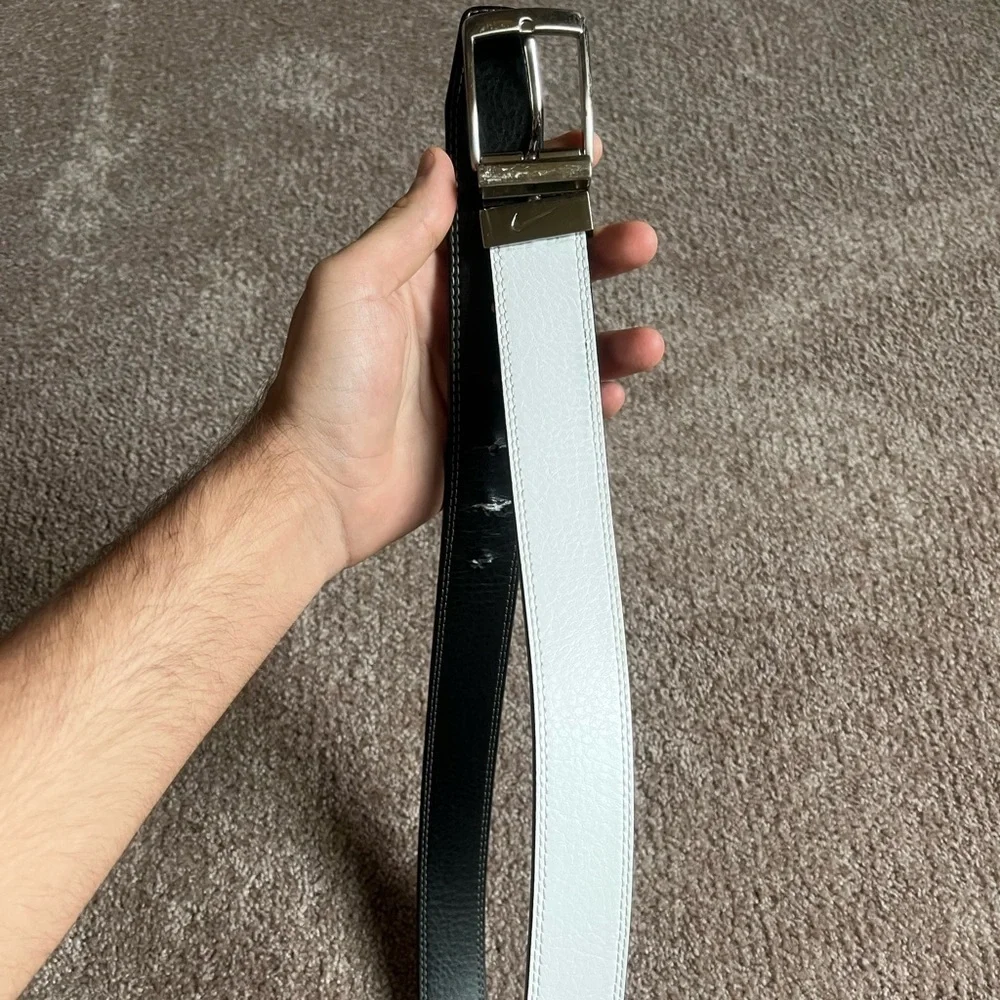 VTG 00’s Nike White Leather Mens Belt